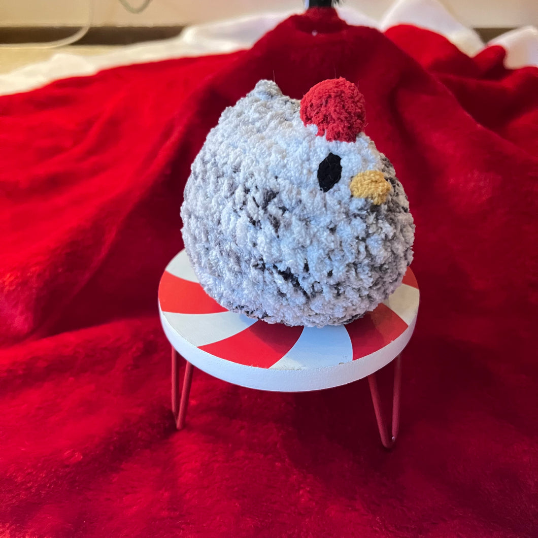 Chicken w/sewn on yarn eyes